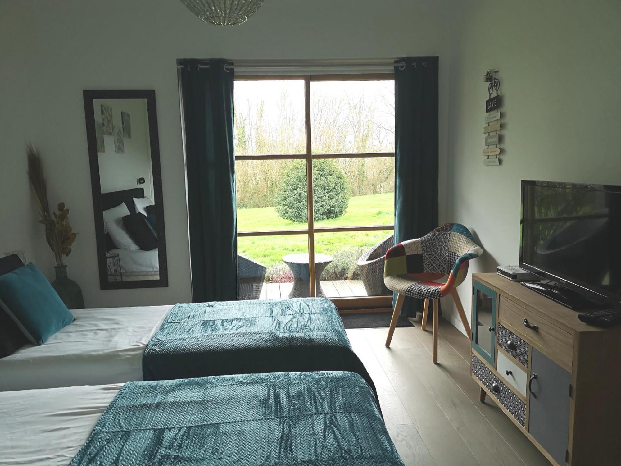 Bed and Breakfast La Pause à Surville  Extérieur photo